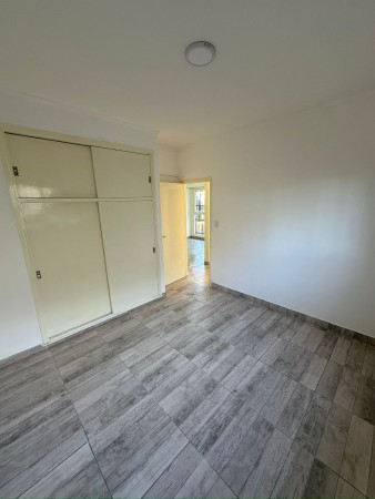  Oportunidad!!. Venta de muy lindo Dpto 3 ambientes reciclado en Planta Baja c/ espacio de Cochera