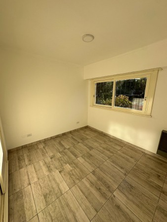 Oportunidad!!. Venta de muy lindo Dpto 3 ambientes reciclado en Planta Baja c/ espacio de Cochera