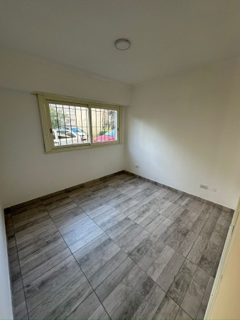  Oportunidad!!. Venta de muy lindo Dpto 3 ambientes reciclado en Planta Baja c/ espacio de Cochera