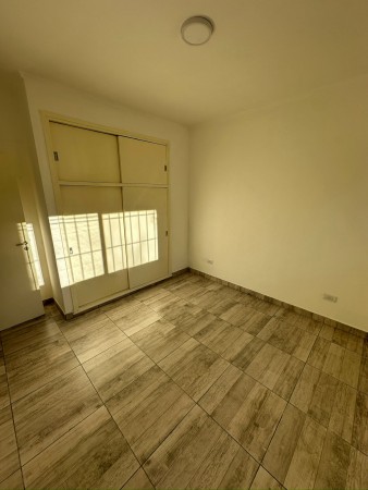  Oportunidad!!. Venta de muy lindo Dpto 3 ambientes reciclado en Planta Baja c/ espacio de Cochera