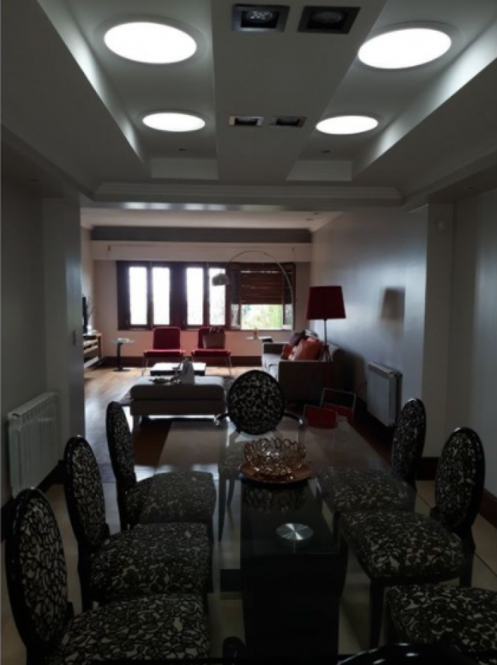 MAGNIFICO CHALET PARA EXIGENTES, FRENTE AL MAR. (LOTE EN PH)