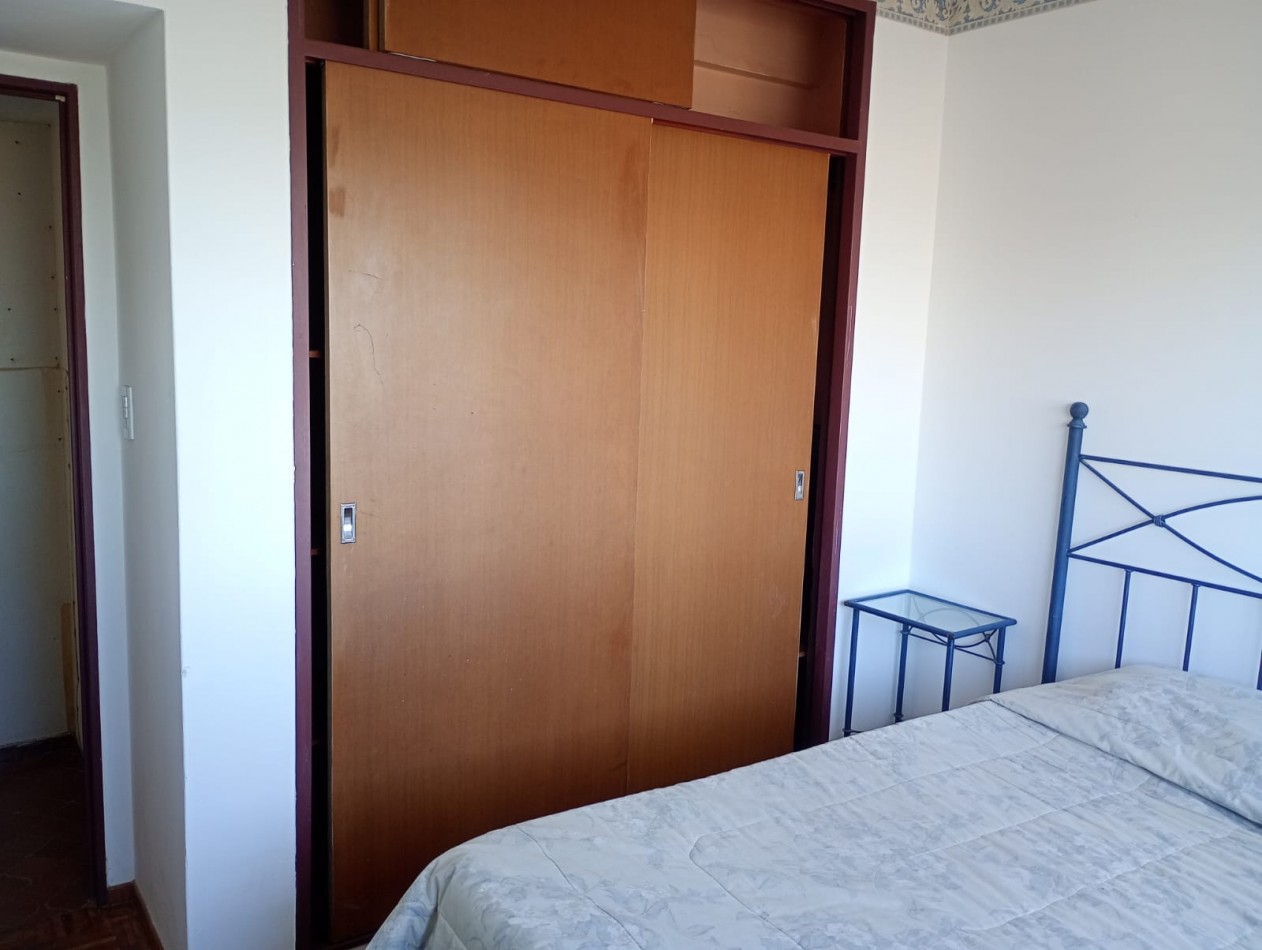 Oportunidad!! Venta dpto dos ambientes c/cochera, en Varese. Plena vista al mar. 