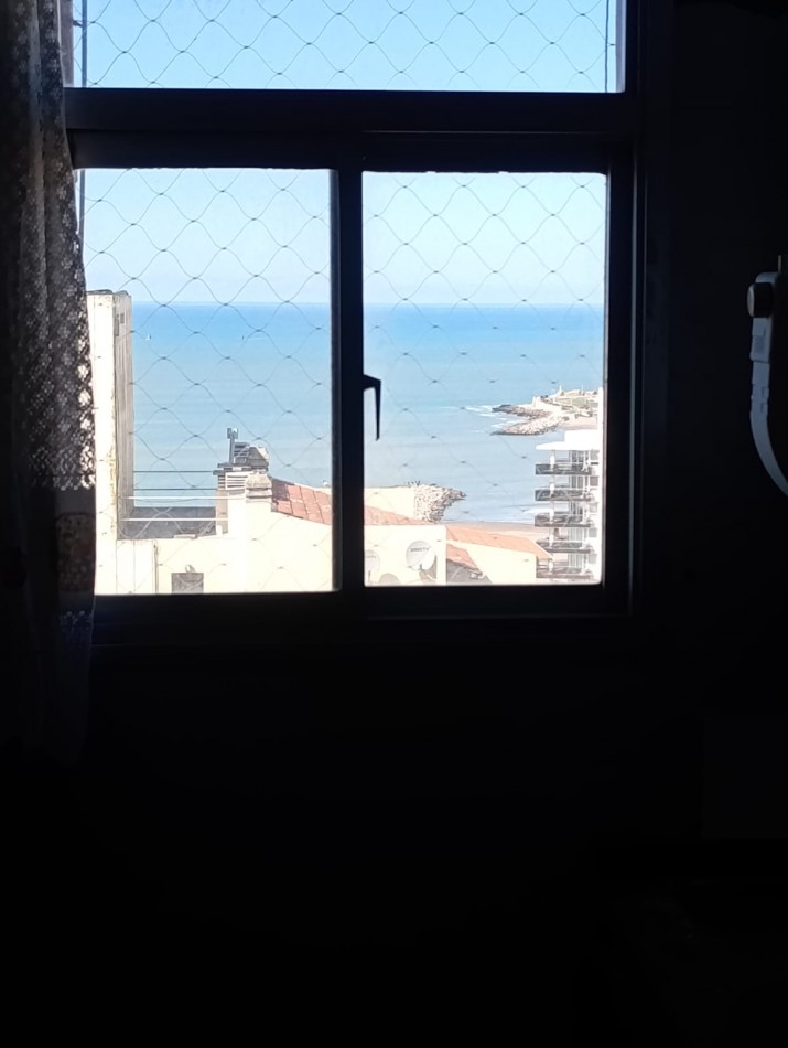 Oportunidad!! Venta dpto dos ambientes c/cochera, en Varese. Plena vista al mar. 