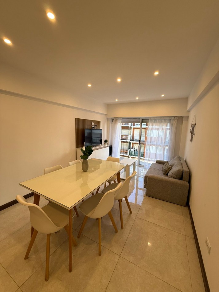  Venta Departamente tres ambientes al frente. Brown al 2300. Amoblado
