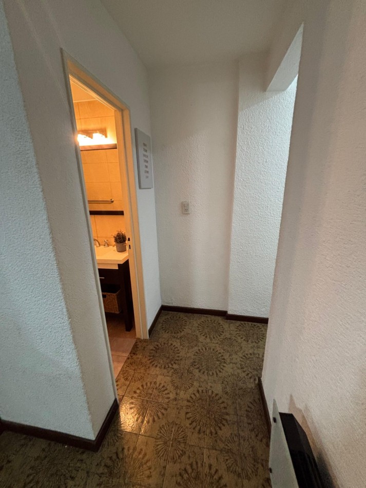  Oportunidad!. Venta dpto dos ambientes c/cochera. Brown al 1800.