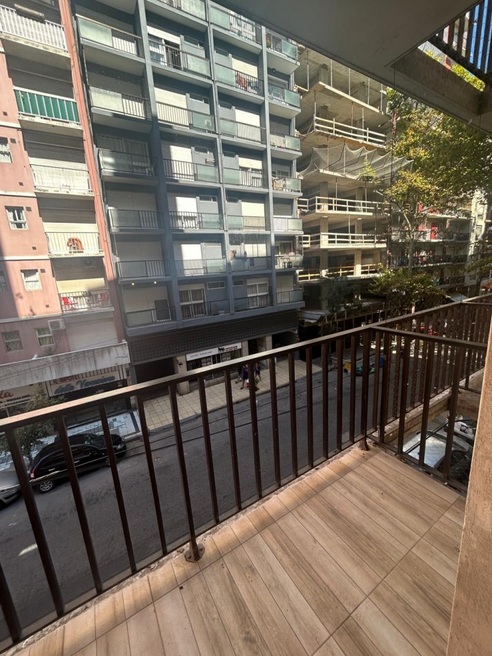 Venta departamento dos ambientes invertido. Zona Aldrey