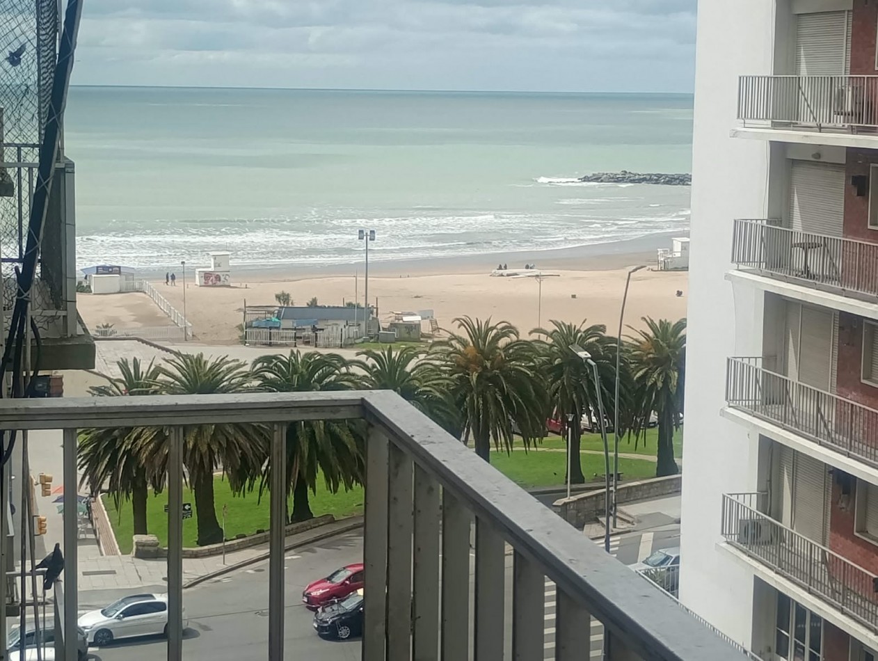 Venta dpto dos ambientes reciclado y amoblado c/vista al mar en Alsina y la costa.