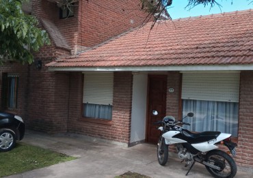 Se vende casa en el centro de Caisamar 