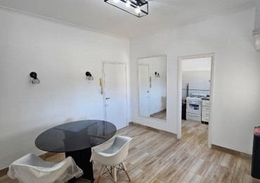 Venta de departamento tres ambientes en Chauvin. 