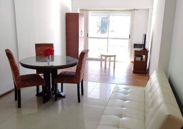 DEPARTAMENTO 1 AMBIENTE AL CONTRAFRENTE CON BALCON SALIENTE EN EL CENTRO DE CASEROS VENDE O PERMUTA