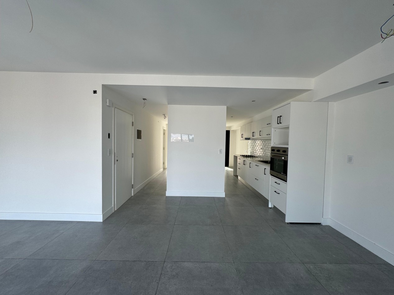 EXCLUSIVO PISO DE TRES AMBIENTES A ESTRENAR 