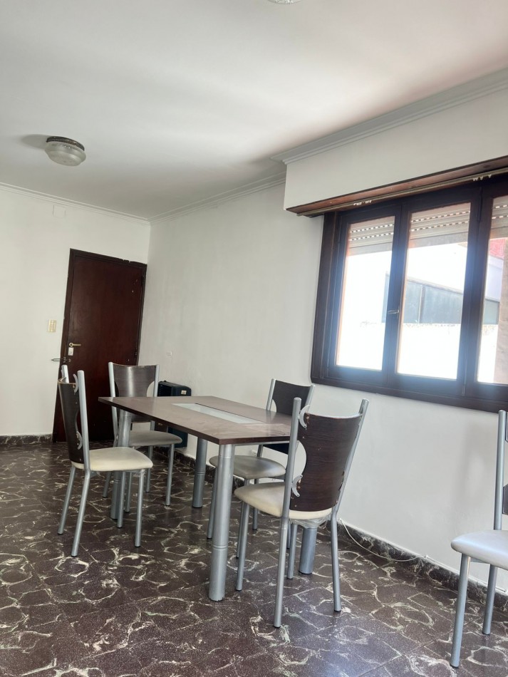 PH 3 AMB. CON ESCRITORIO EN VENTA A METROS DEL MAR, EN EL  PRIVILEGIADO BARRIO SAN CARLOS