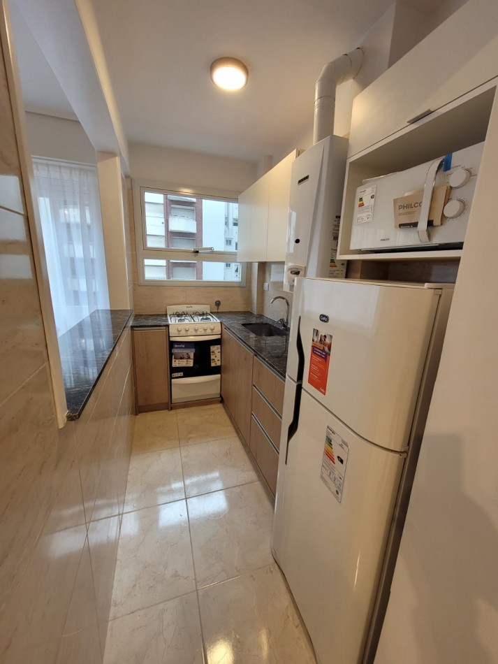 VENTA AMBIENTE Y MEDIO -ENTRE RIOS 2200-